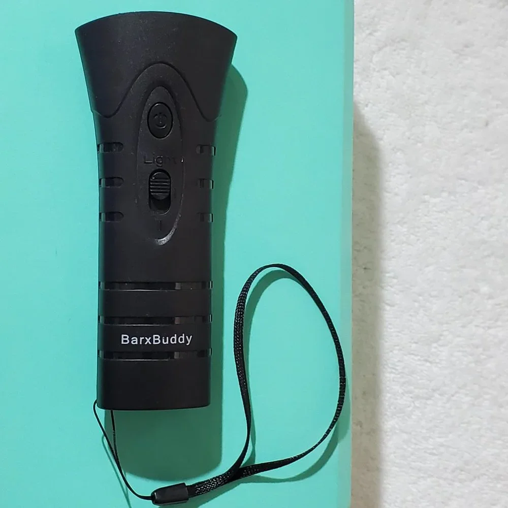NWOT: BarxBuddy Anti Barking Ultrasonic Sound with LED Lights and Strap Device